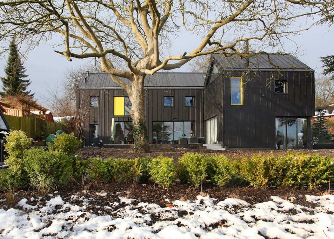 Modern House Filled with Natural Light